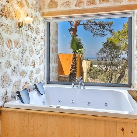 Nyaraló Amazing 1br Stone With Pool & Terrace *