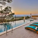 Amazing 1br Stone With Pool & Terrace