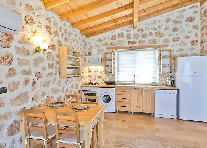 Сasa de vacaciones Amazing 1br Stone With Pool & Terrace